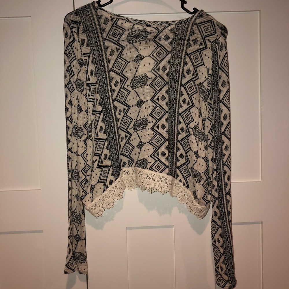 Aztec long sleeve crop